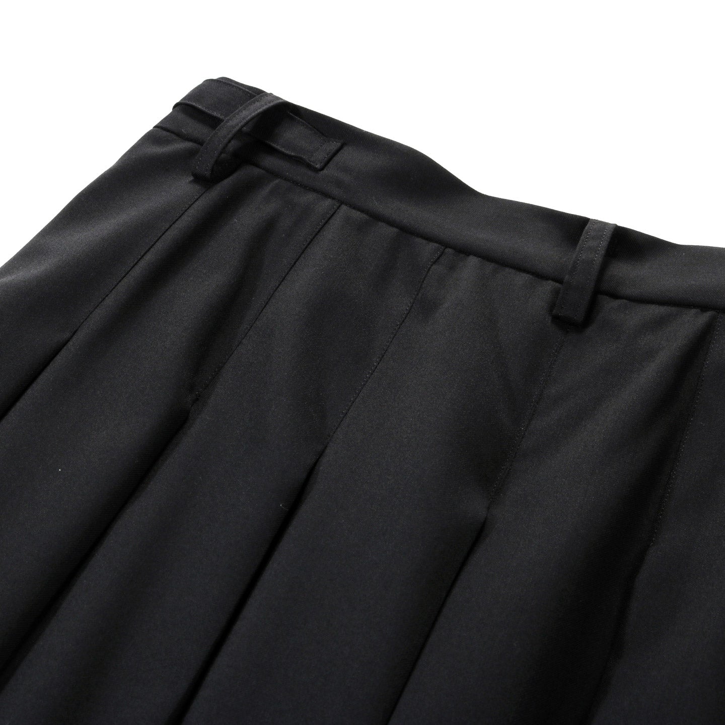 COGNOMEN PLEATED WIDE SHORTS BLACK