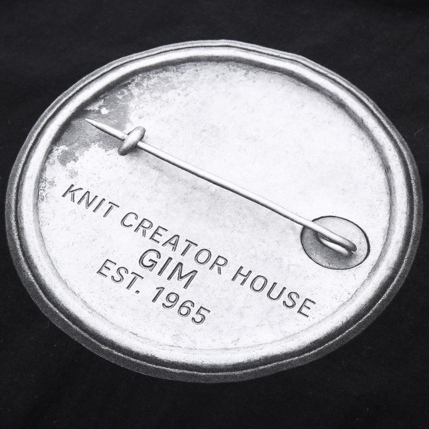 GIM CONTEXT KNITTED BADGE TEE BLACK